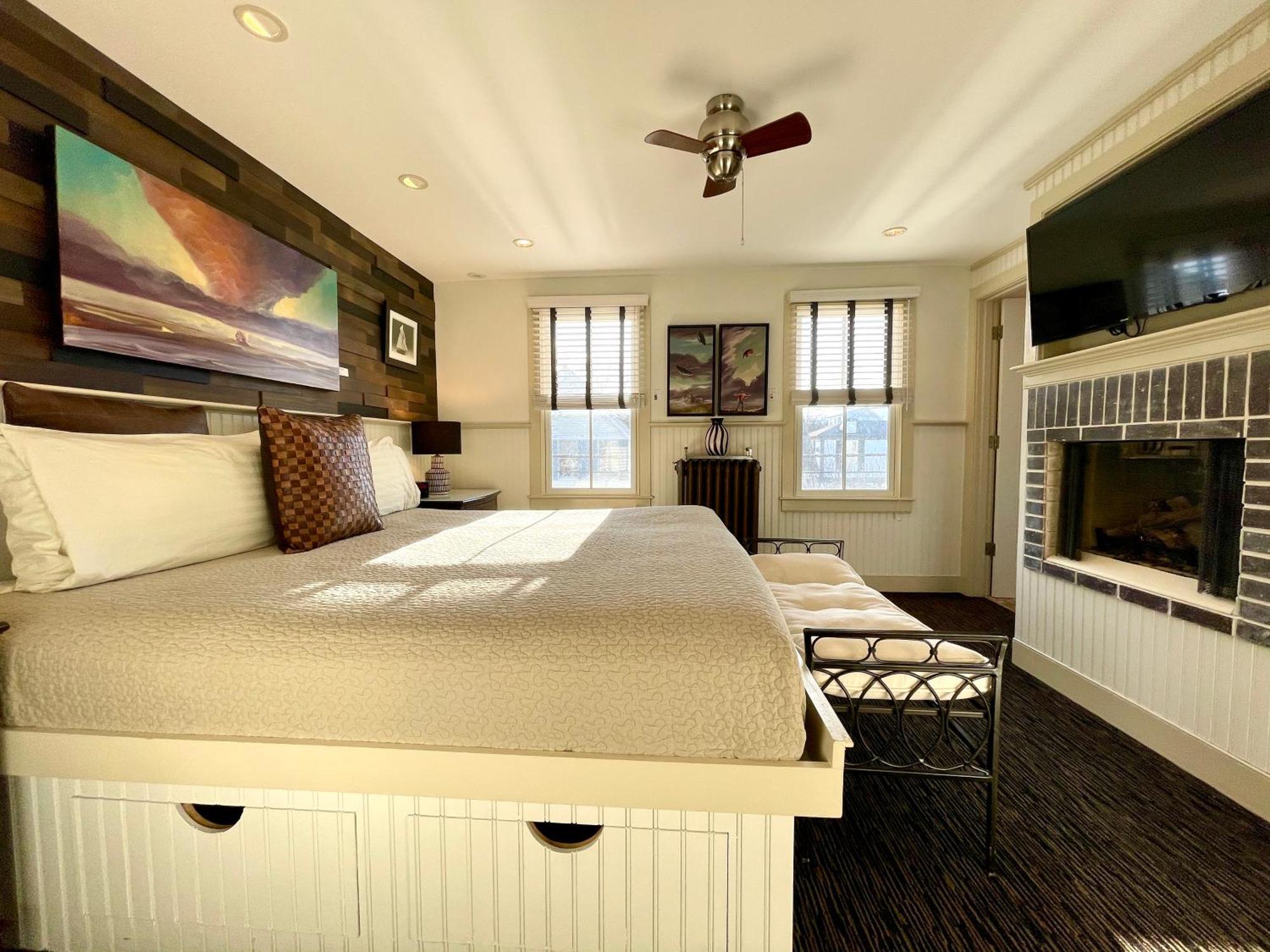 White Porch Inn Провинстаун Экстерьер фото