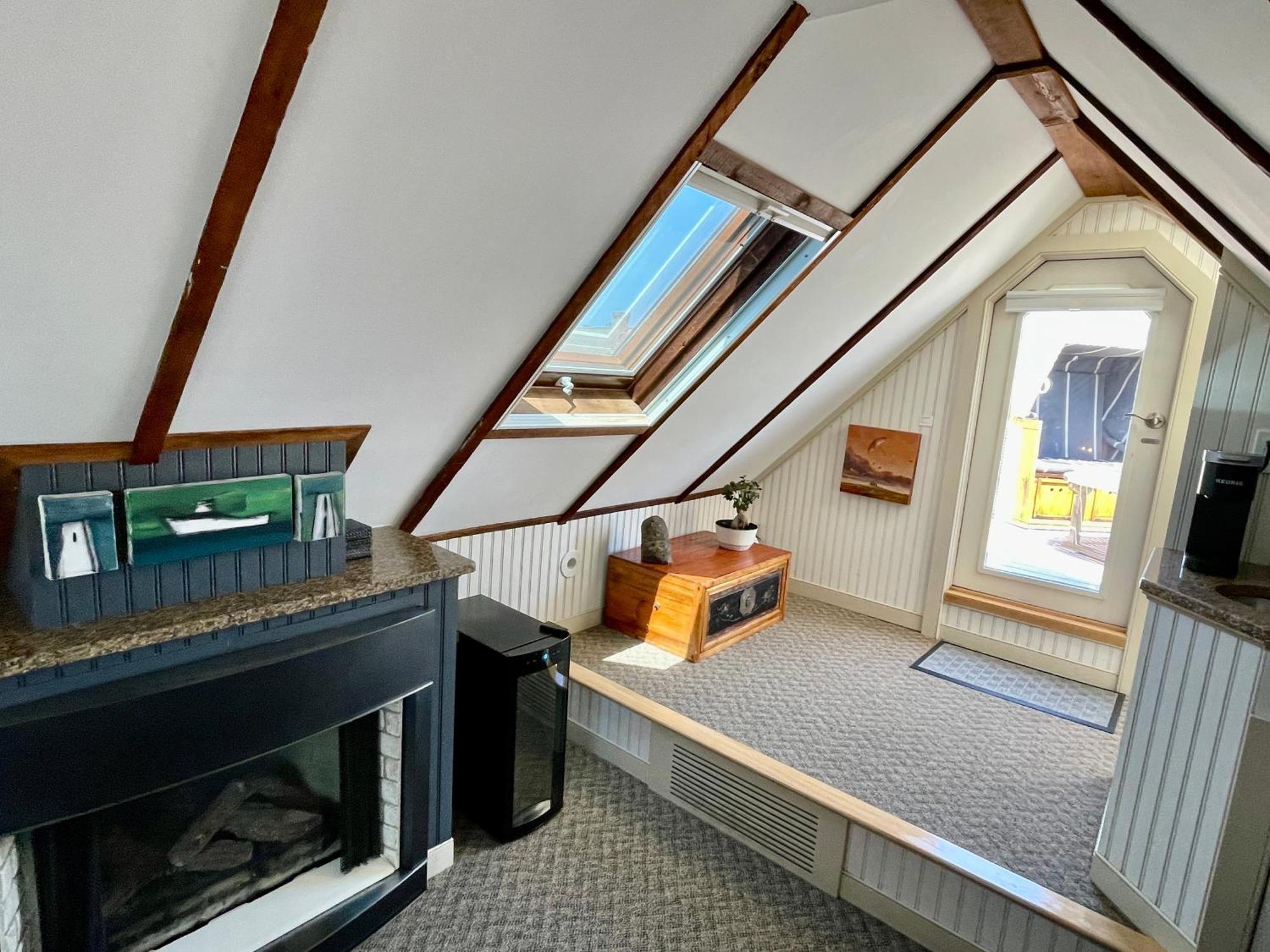 White Porch Inn Провинстаун Экстерьер фото
