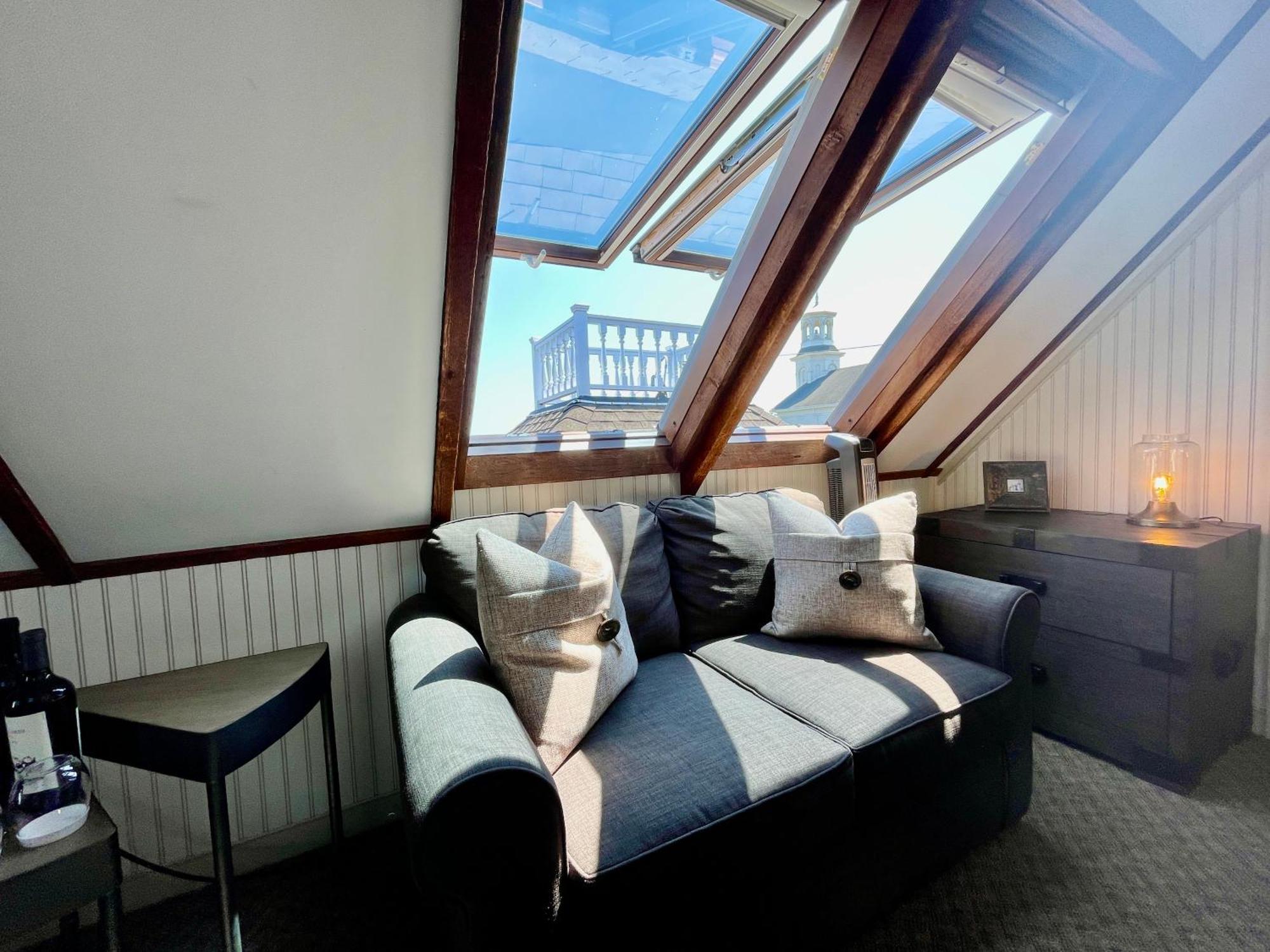 White Porch Inn Провинстаун Экстерьер фото