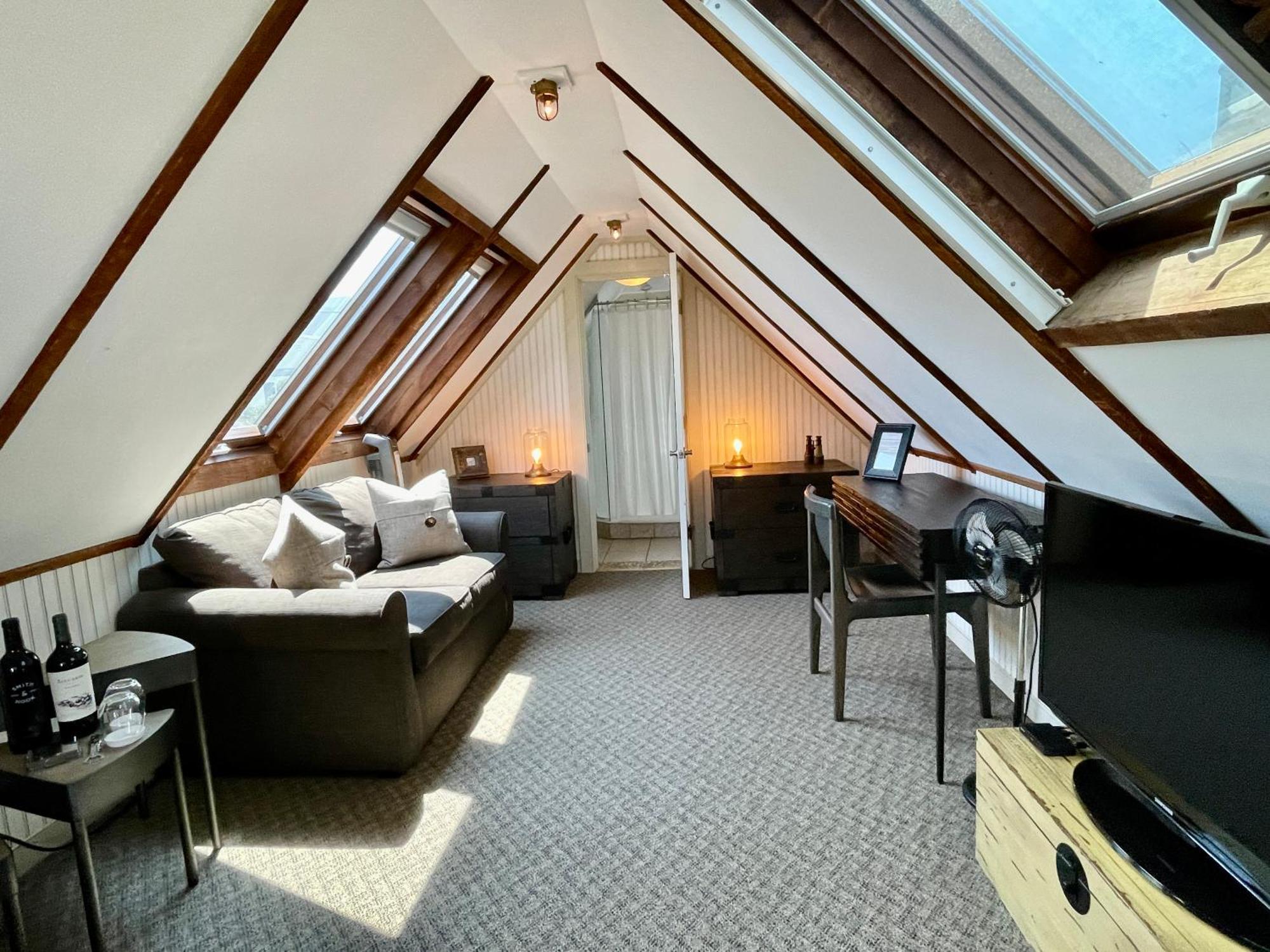 White Porch Inn Провинстаун Экстерьер фото